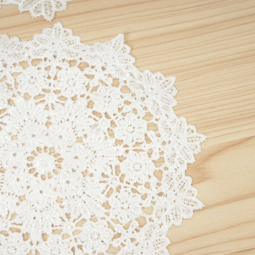 White Lace Table Place Mat Round Coaster Dish Cloth Bowl Cup Tableware Mat Nodic Style Embroidery Table Runner Vase Decoration