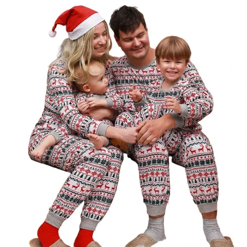 Ensemble pyjamas pour toute la famille